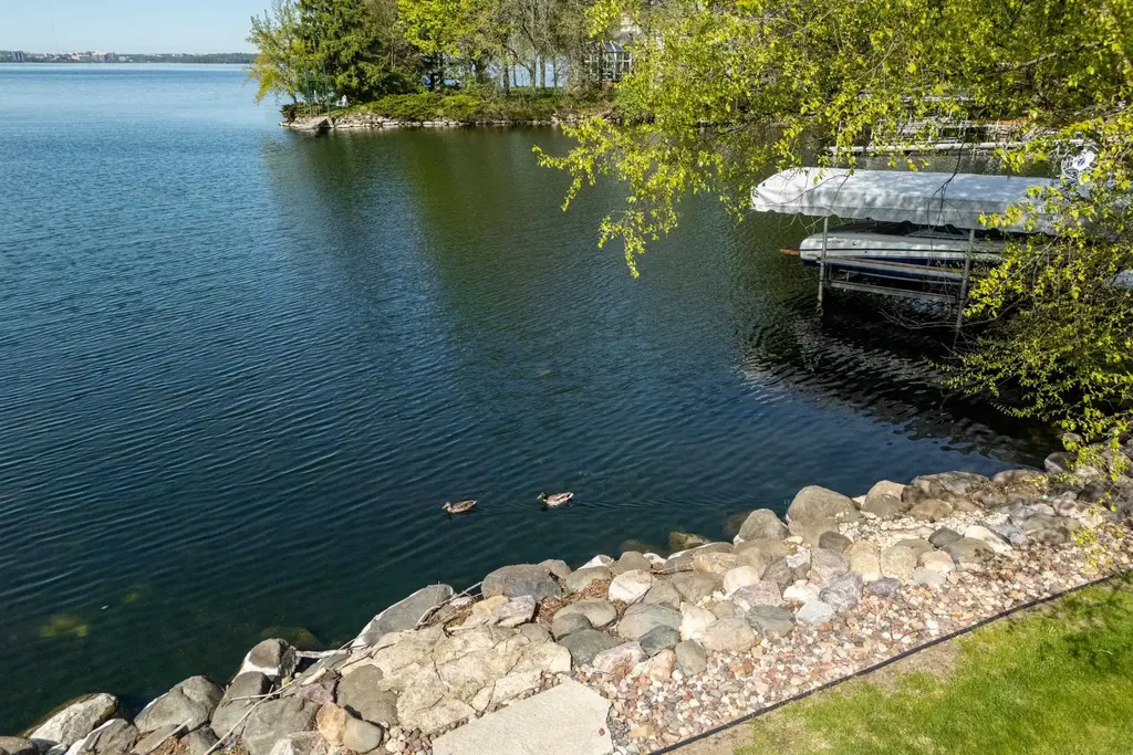 3 Cambridge Road, Maple Bluff
