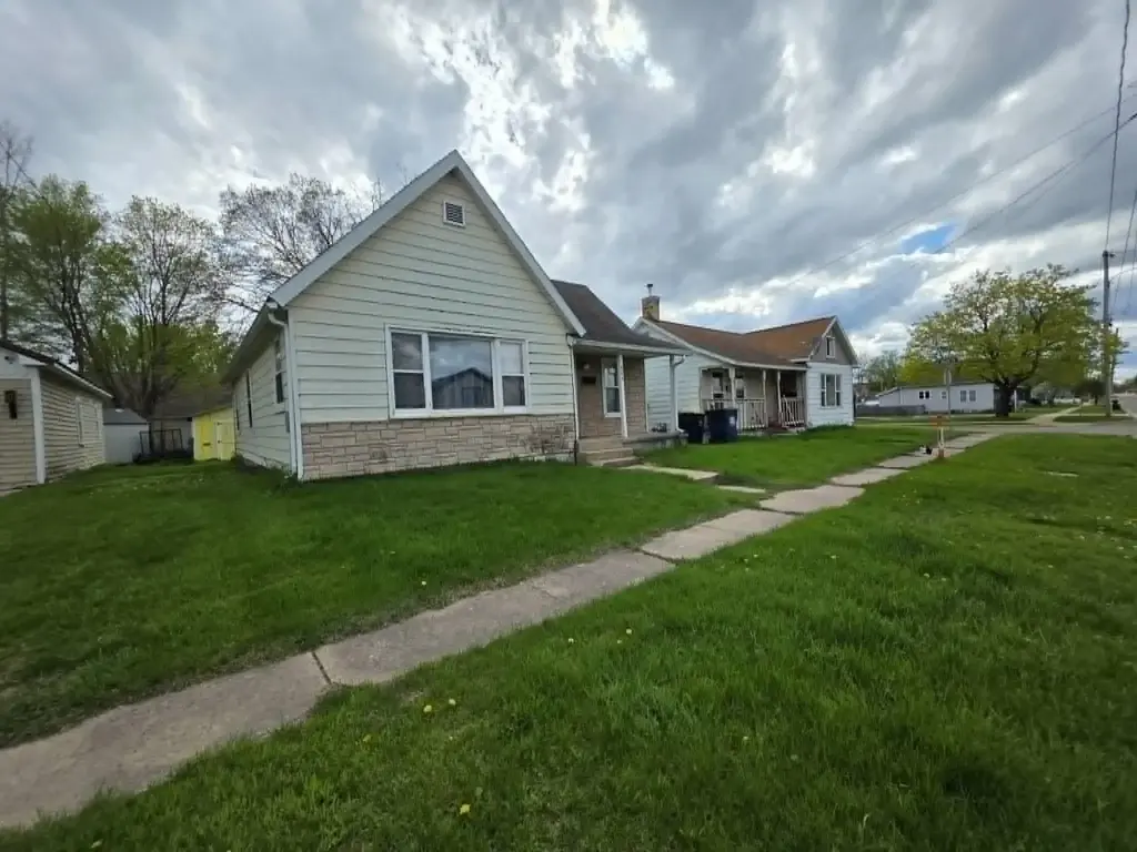 806 Mansion Street, Mauston