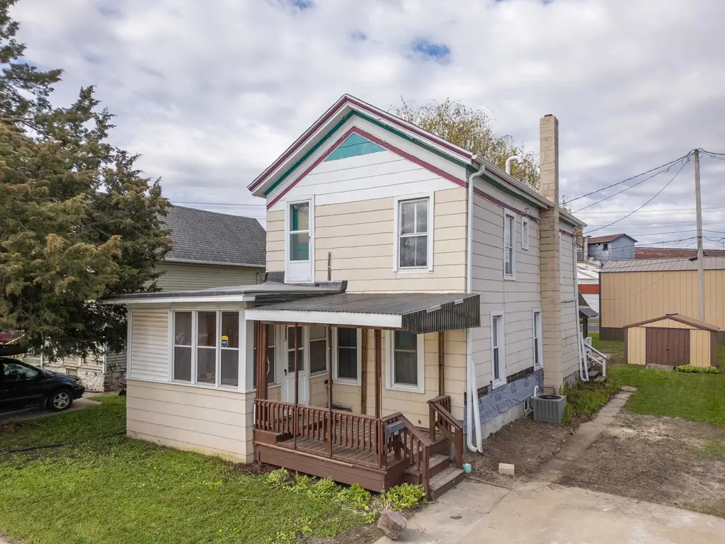 336 S Locust Street, Reedsburg