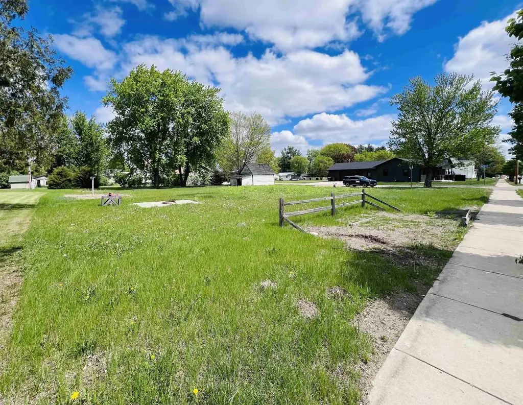 601 Exchange Street, Blue River