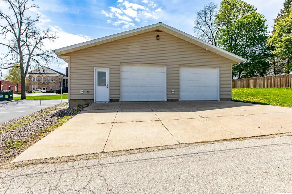308 N Montgomery Street, Dodgeville