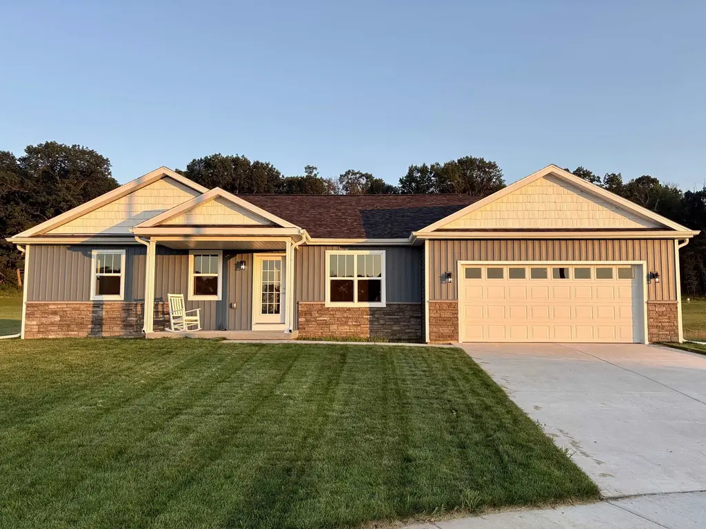 2929 Blue Jay Lane, Portage
