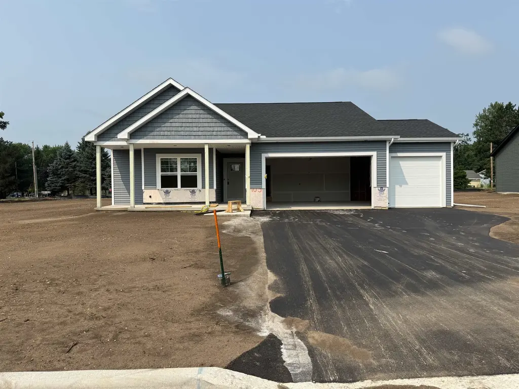 405 Ridge Court, Orfordville