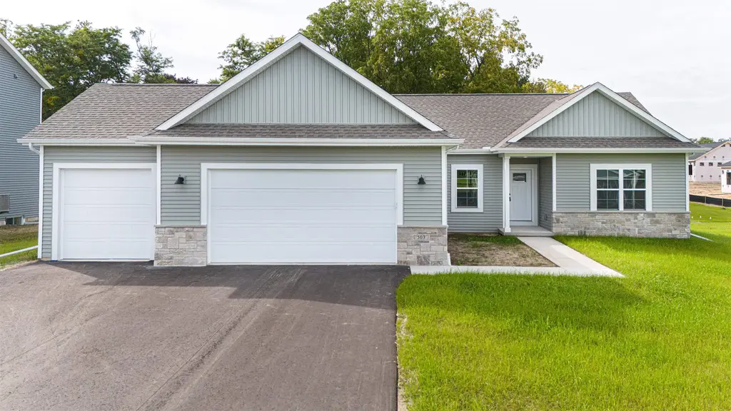 503 Ridge Court, Orfordville