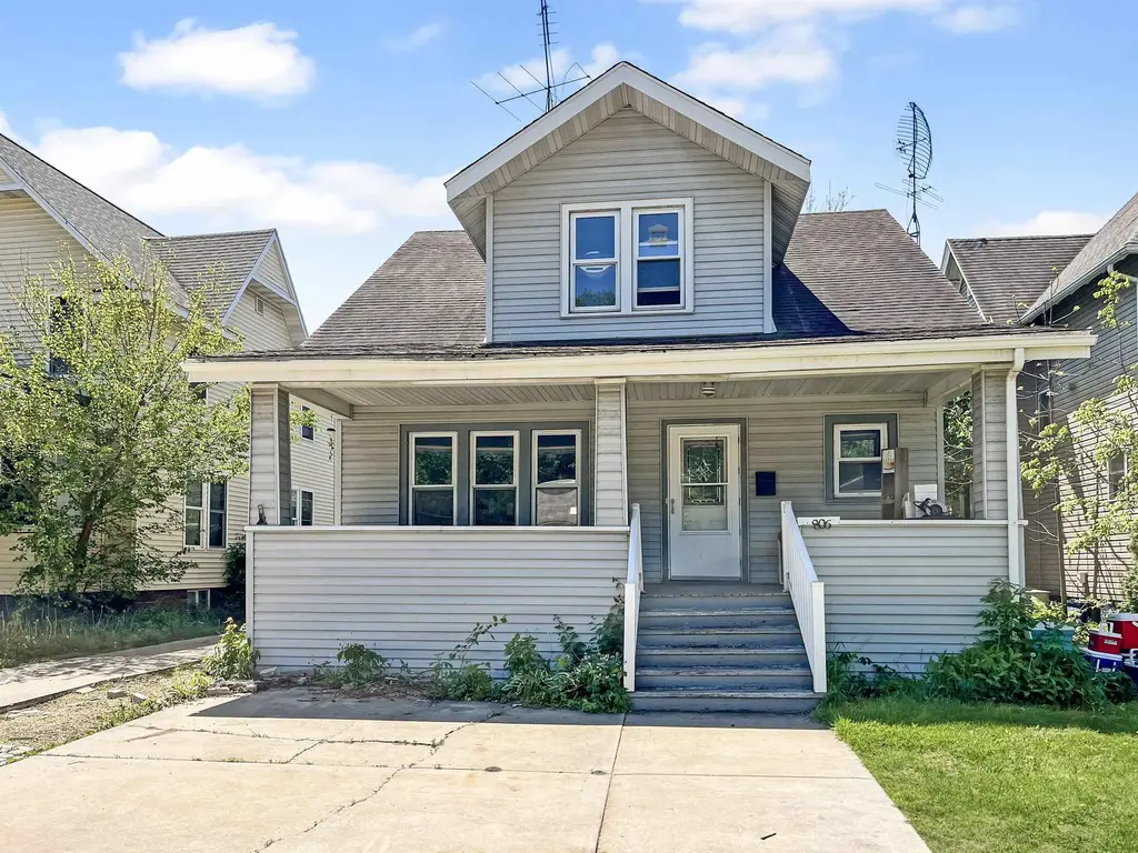 806 E Main Street, Reedsburg