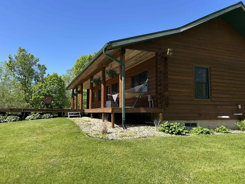 19085 Kestrel Ridge Lane, Dayton