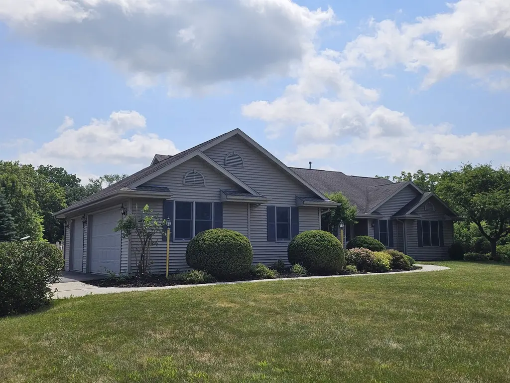 5614 N Vista Lane, Janesville