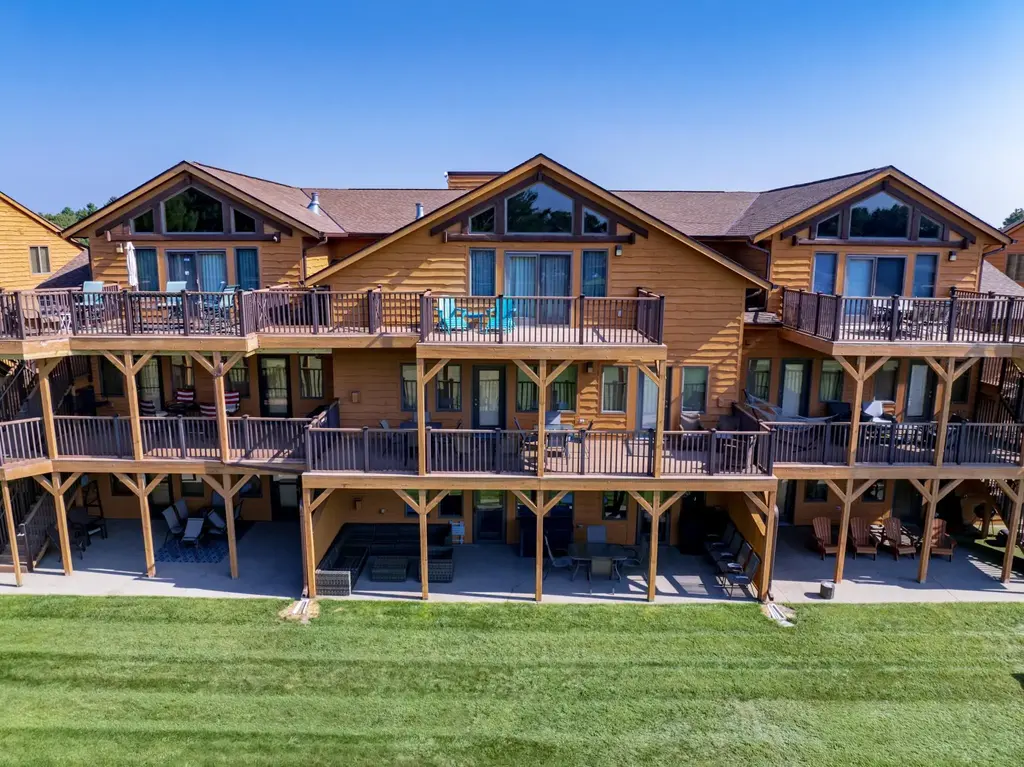 #1105 - 2013-5 S Czech Court, Strongs Prairie