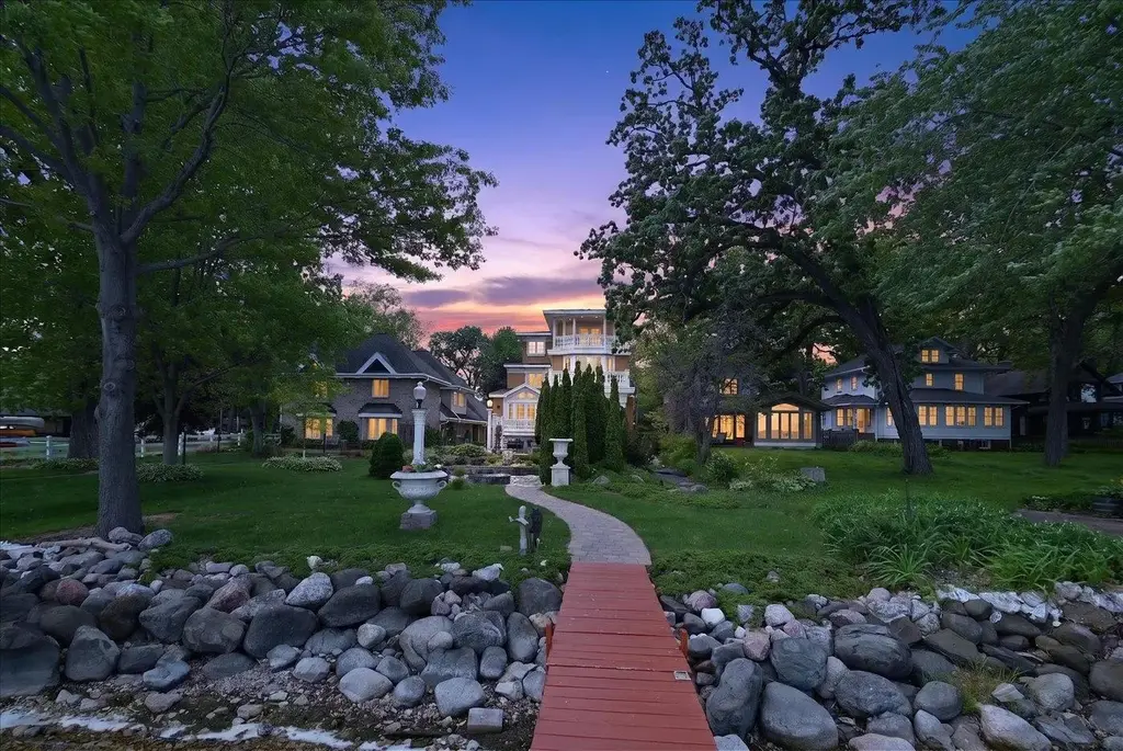 4523 Winnequah Road, Monona