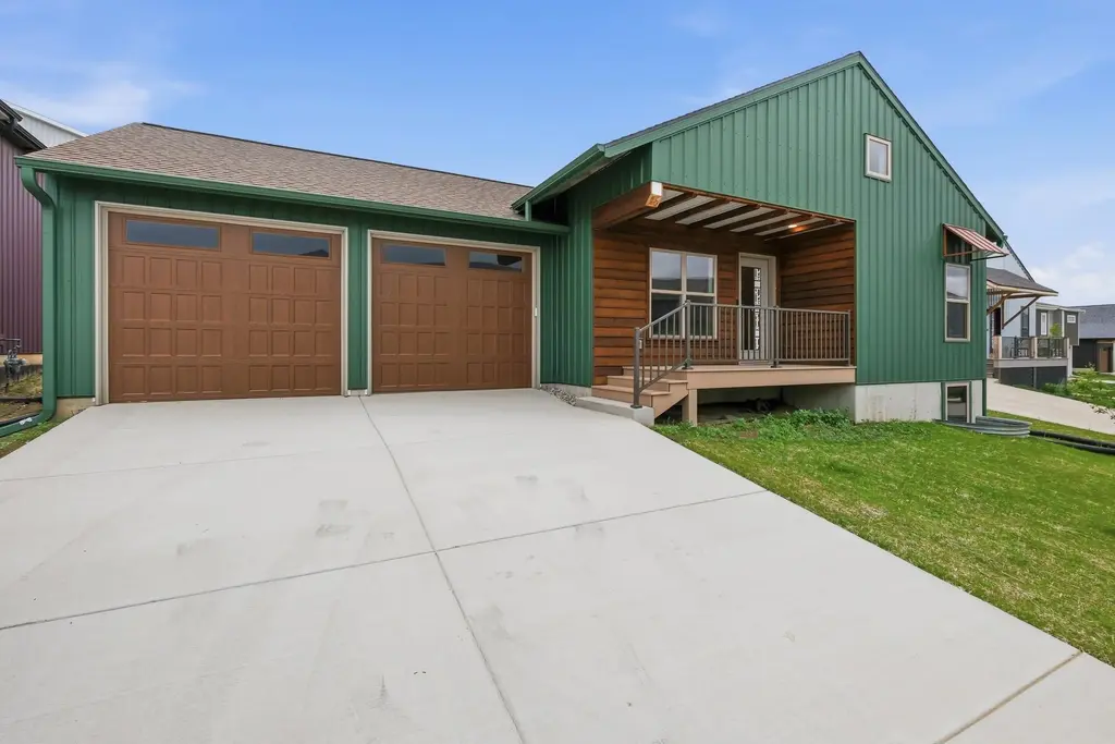 118 Boneset Avenue, Poynette