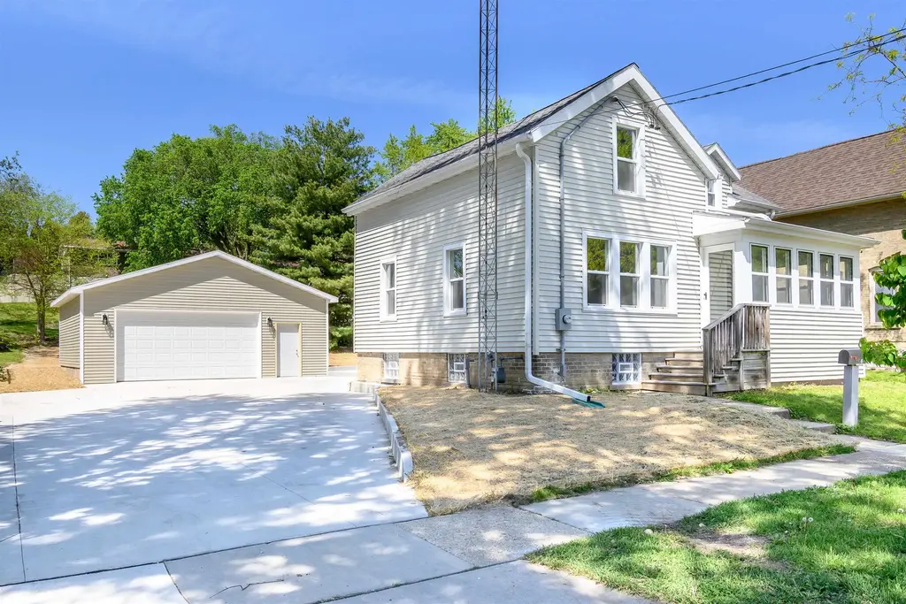 223 E Woolcock Street, Jefferson