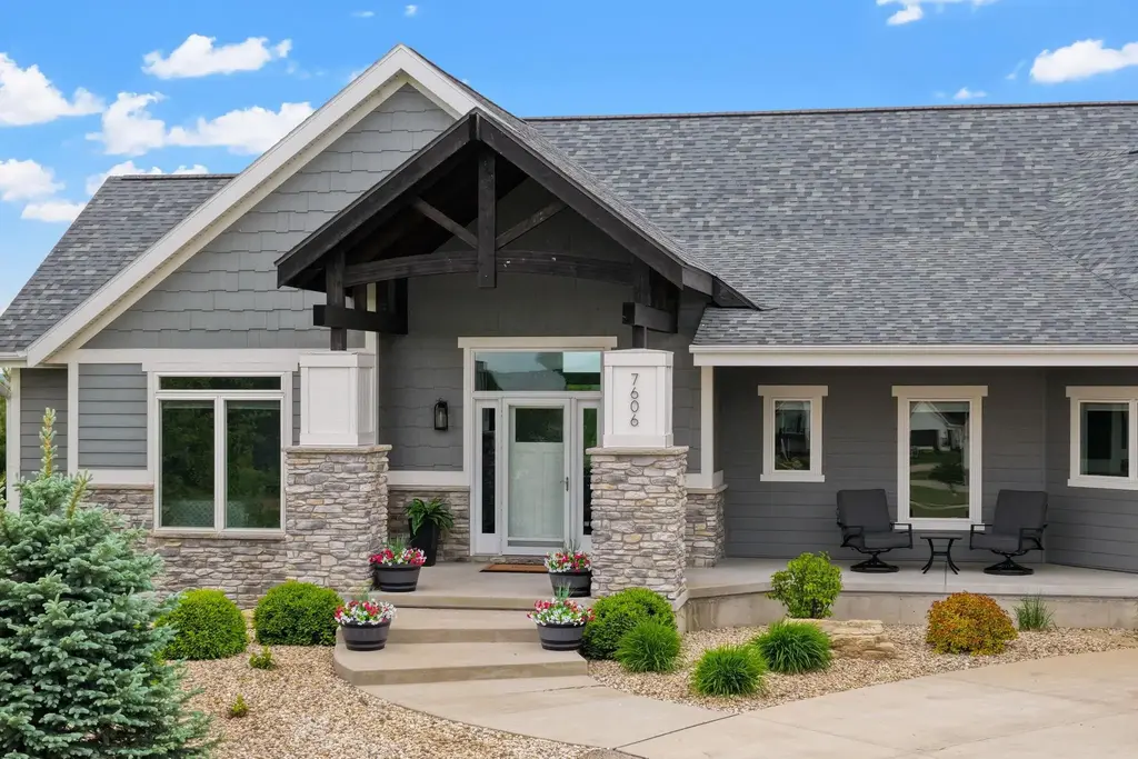 7606 Driftless Ridge Way, Verona