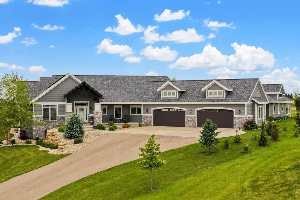 7606 Driftless Ridge Way, Verona