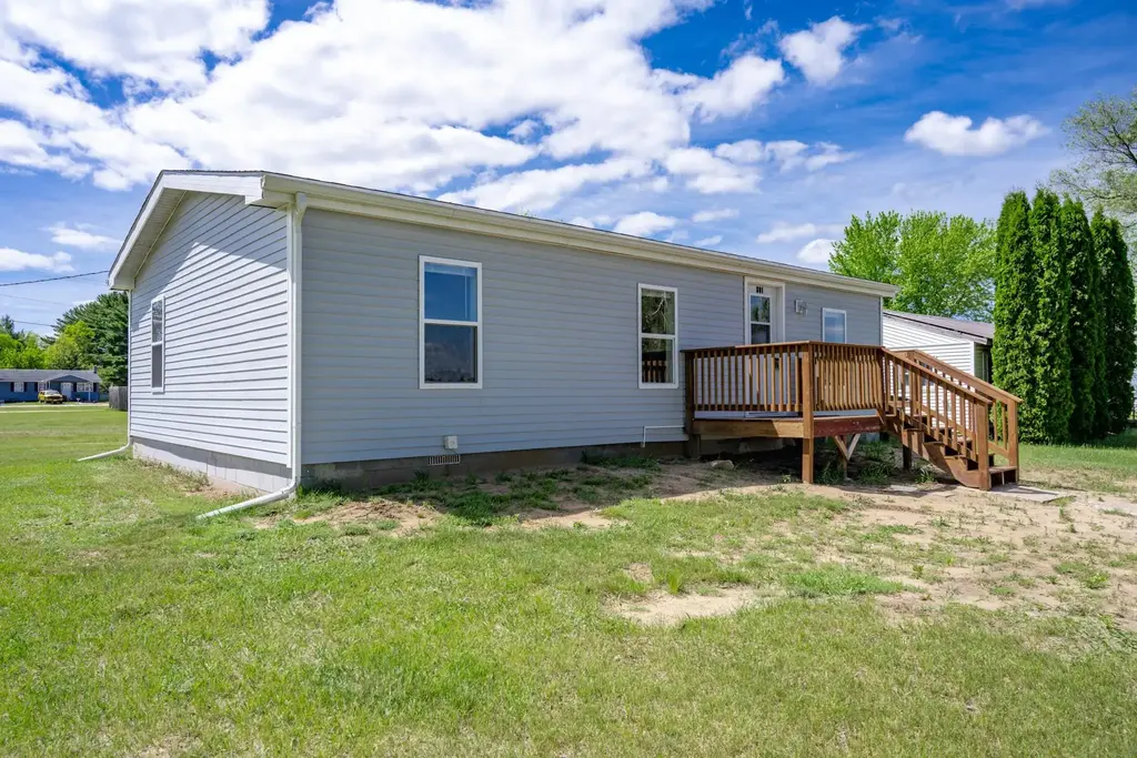 801 N Harvey Street, Necedah
