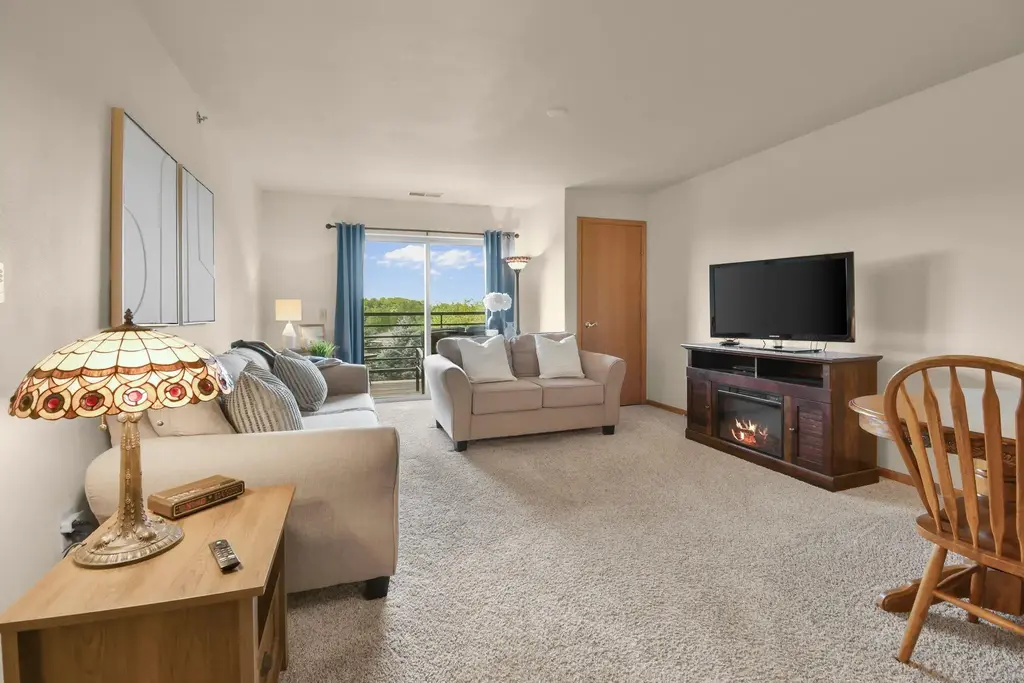 #212 - 102 Prairie Heights Drive, Verona