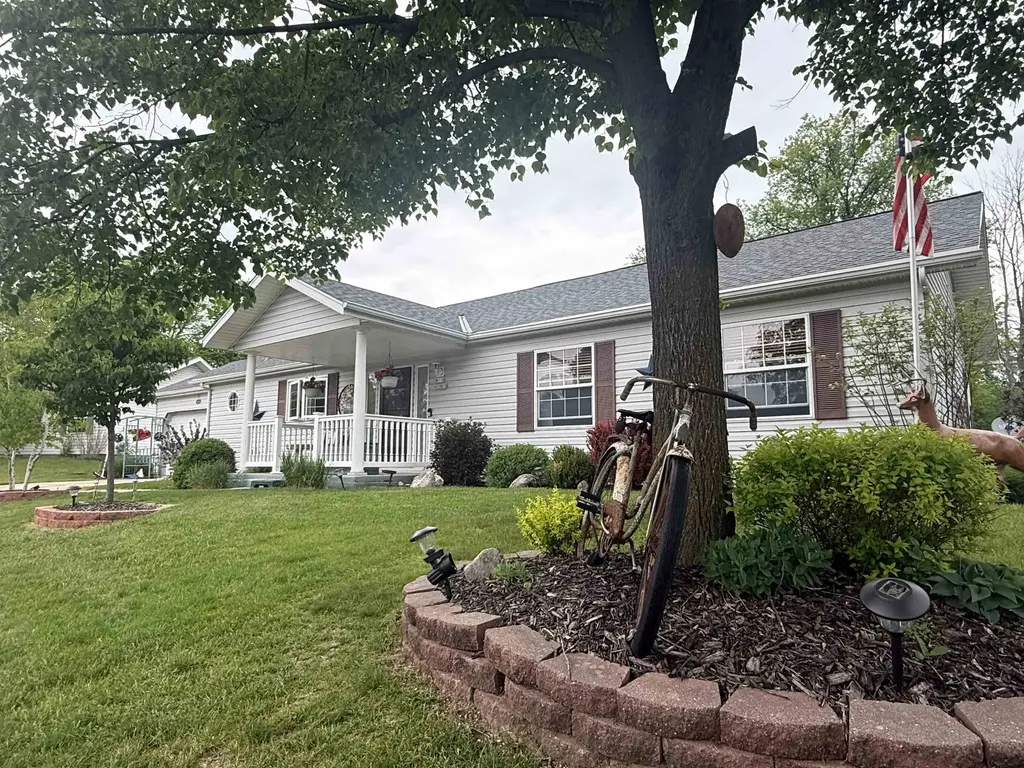 N115w20978 Brookside Drive, Germantown