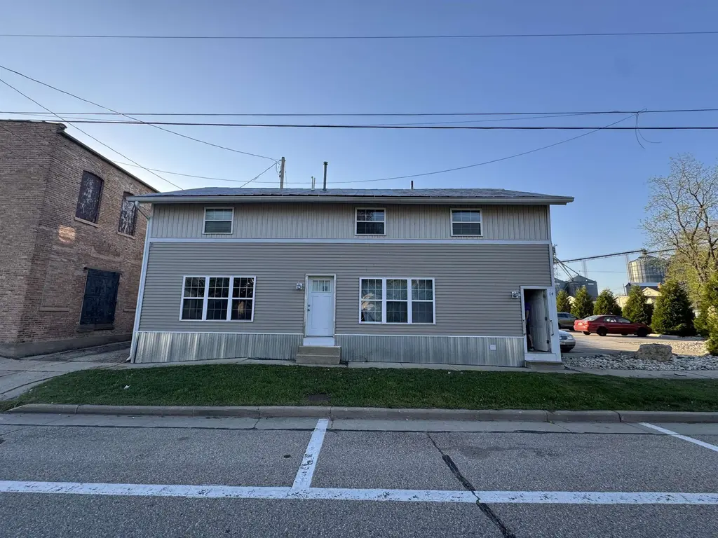 14 E Beloit Street, Darien