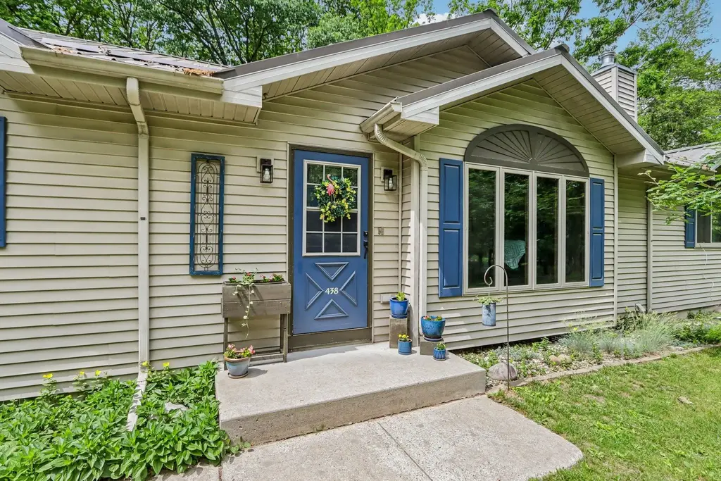 438 Fur Court, Jackson