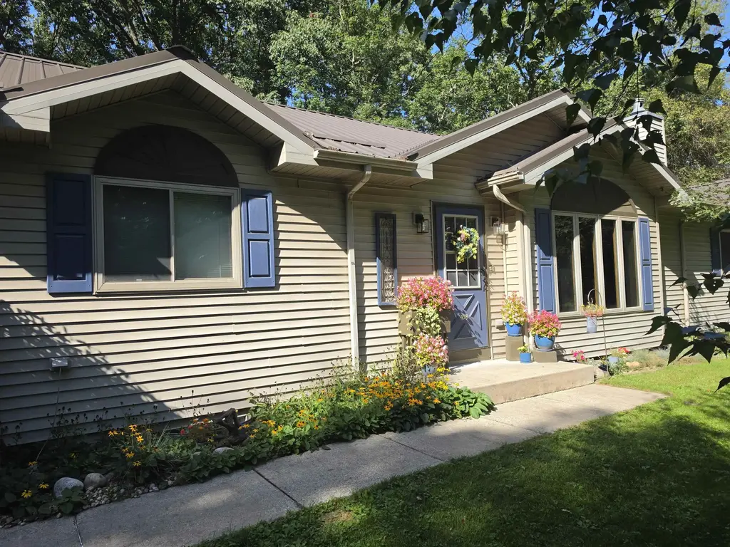 438 Fur Court, Jackson