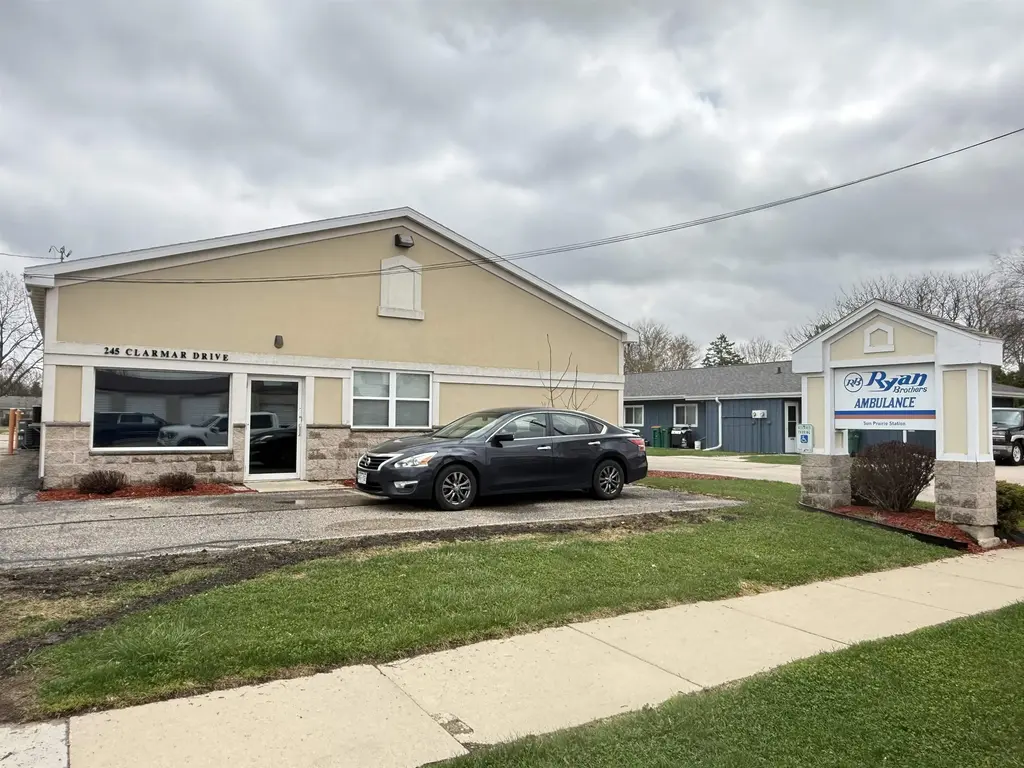 245 Clarmar Drive, Sun Prairie