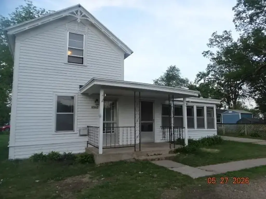 3462 N State Street, Packwaukee