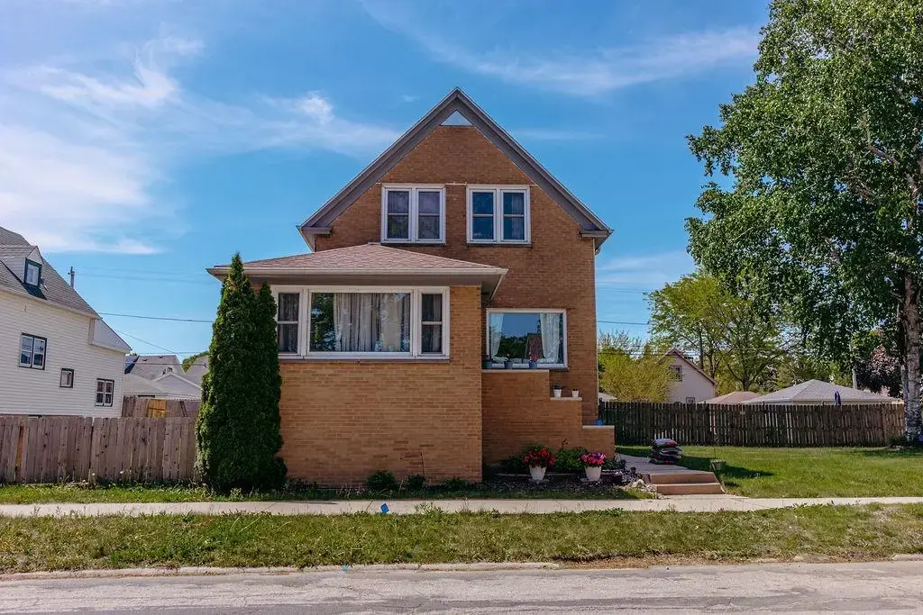 3813 E Barnard Avenue, Cudahy