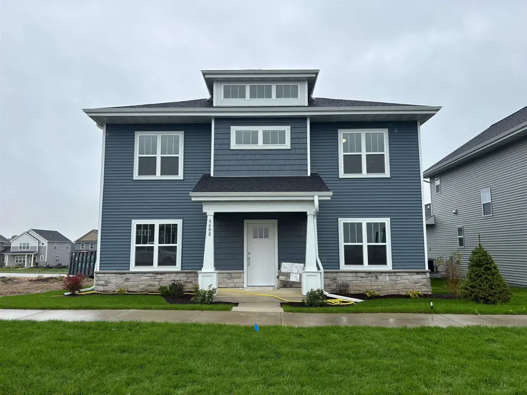6608 Redpoll Road, Middleton