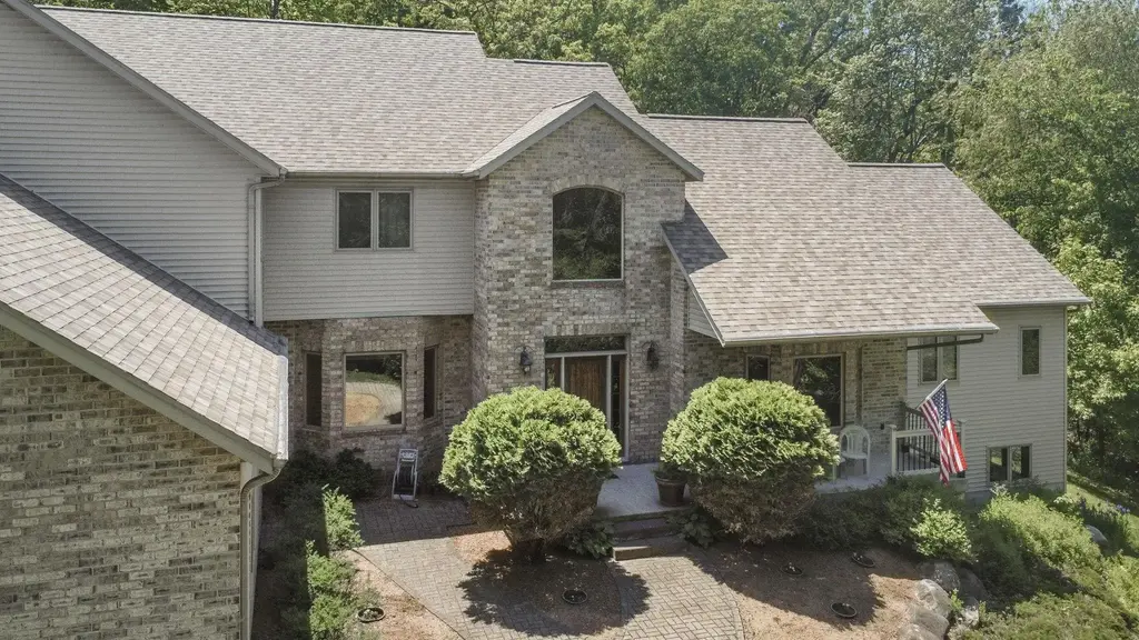 S4349 Fox Hill Circle, Baraboo