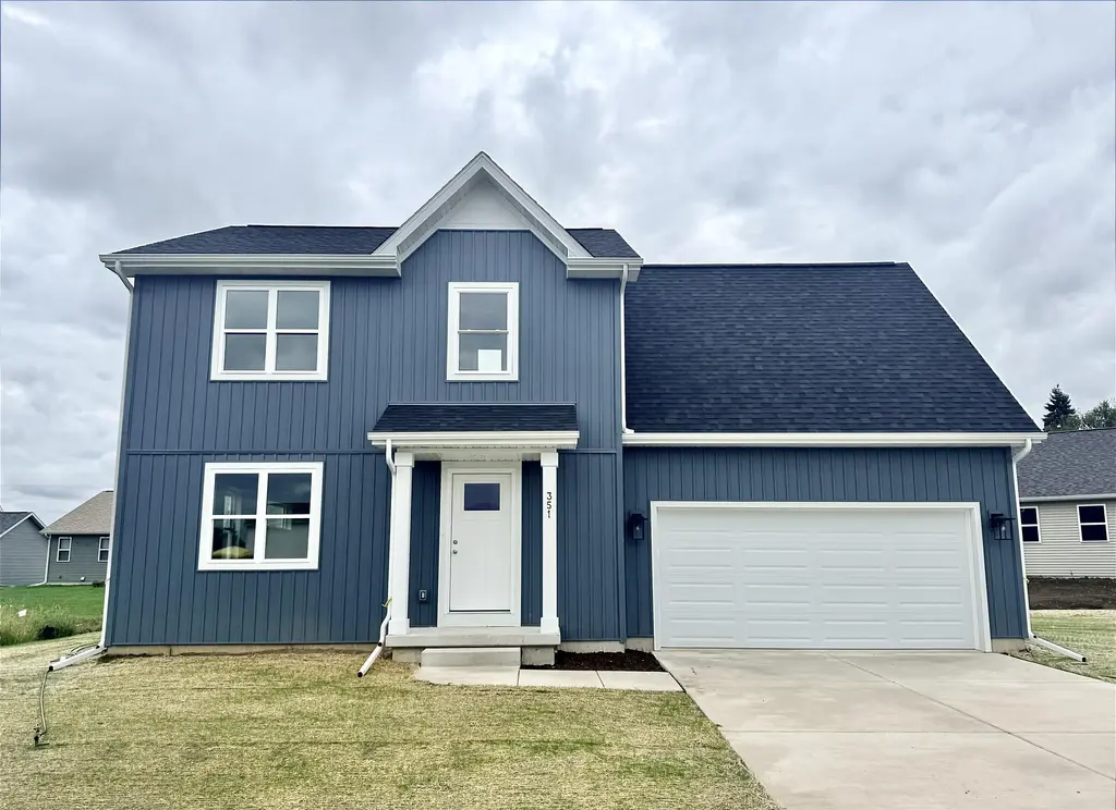 #39 - 351 Wild Rose Way, Stoughton