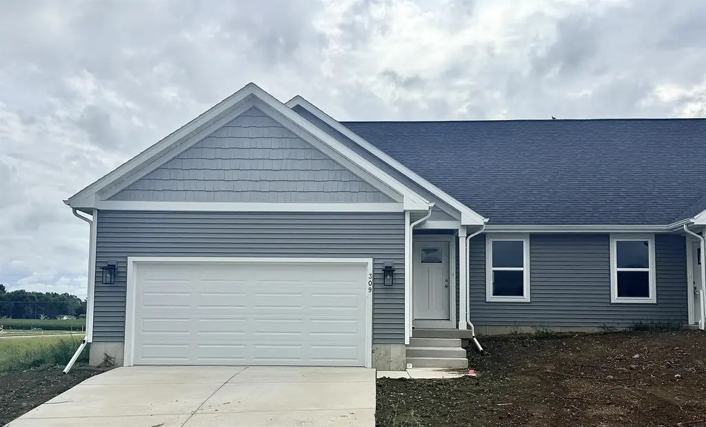 309 Orchid Avenue, Stoughton