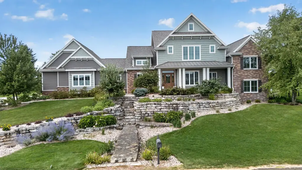 5833 Grassland Terrace, Sun Prairie