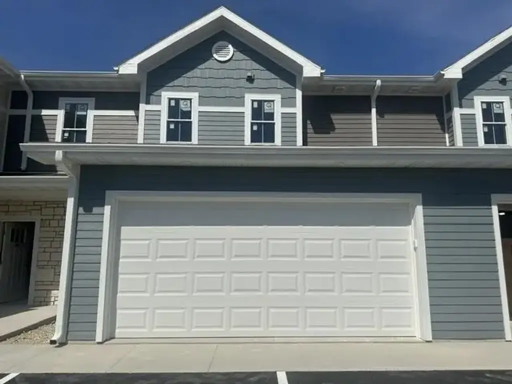 #216 - 200 Settlers Drive, Jefferson