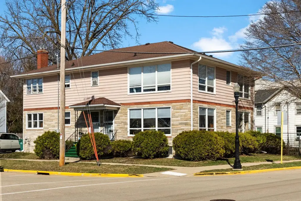 1-3 Mechanic Street, Edgerton