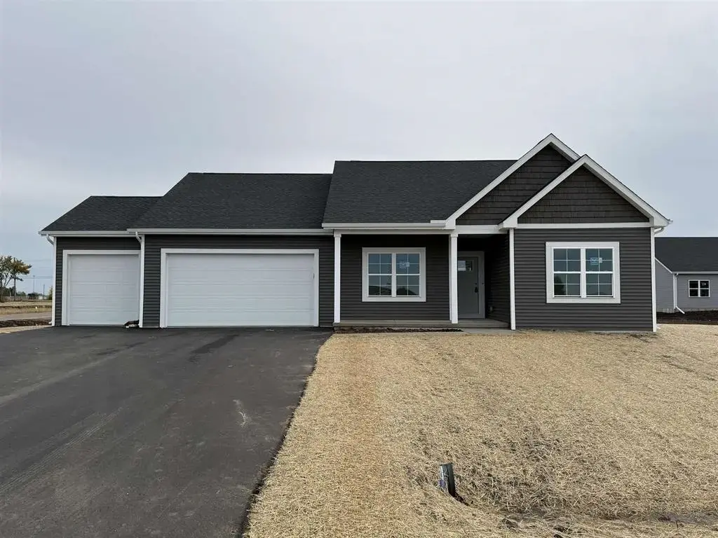 381 Drumlin Loop, Ripon