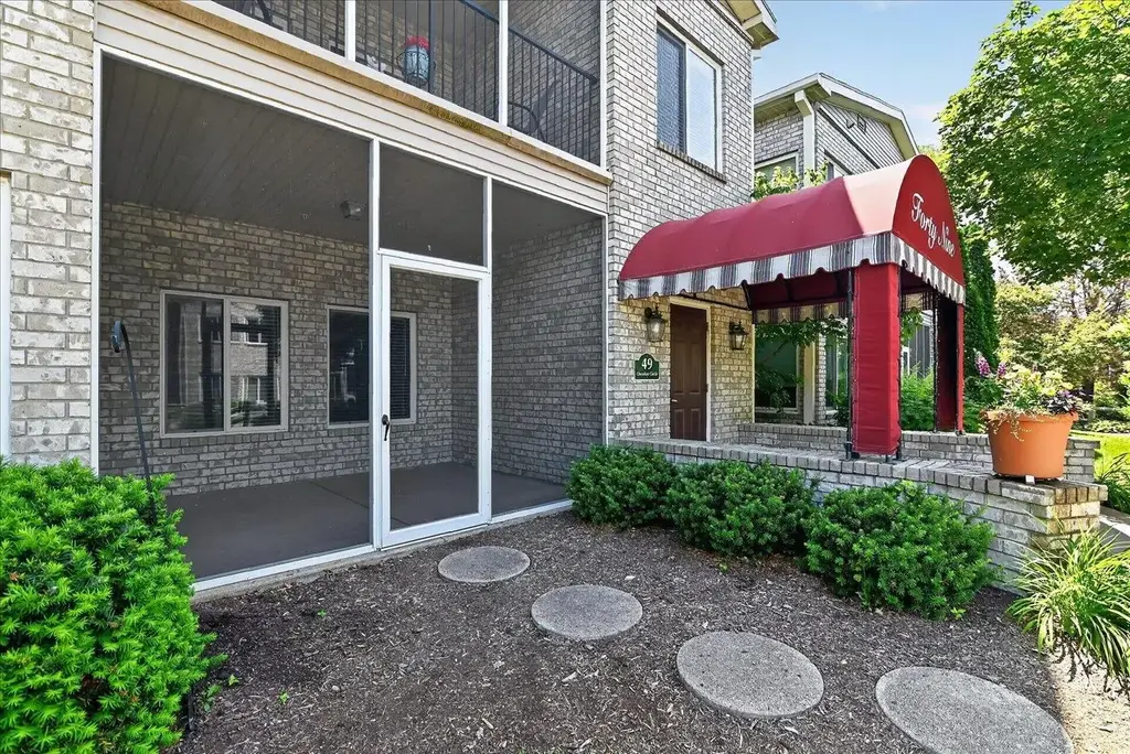 #101 - 49 Cherokee Circle, Madison