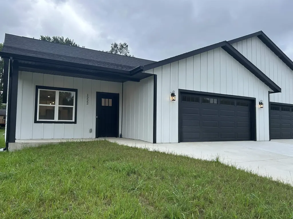 1222 Prairie Avenue, Janesville