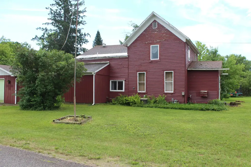 708 N Central Avenue, Crandon
