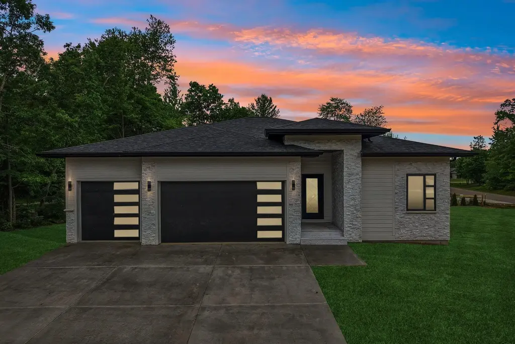 386 Oakbrook Drive, Lake Delton