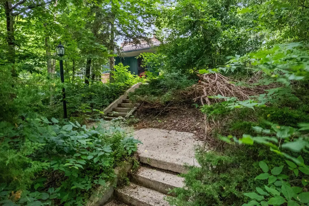 307 Prospect Avenue, Janesville