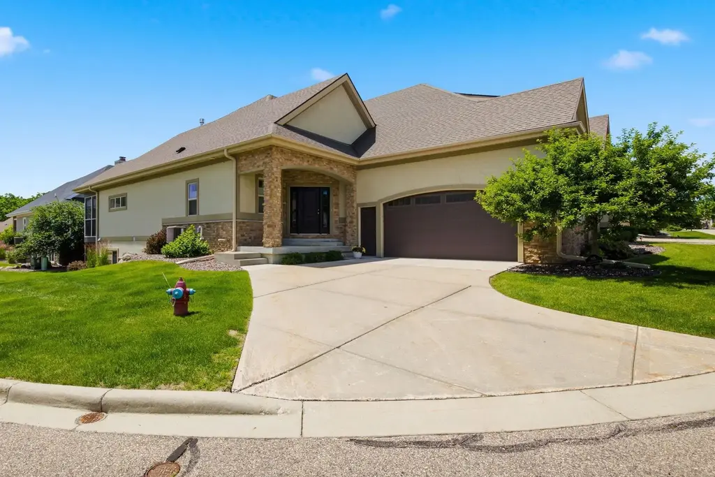 905 Castle Stone Pass, Madison
