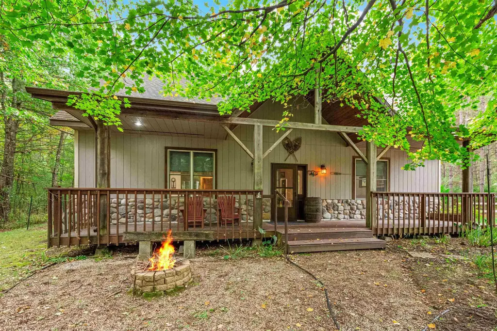 W4989 County Road Z, Beecher