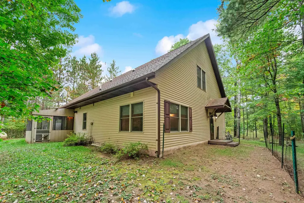 W4989 County Road Z, Beecher