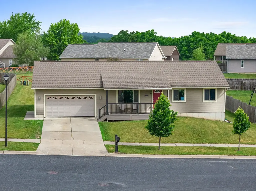 38 Dessa Rain Drive, Reedsburg