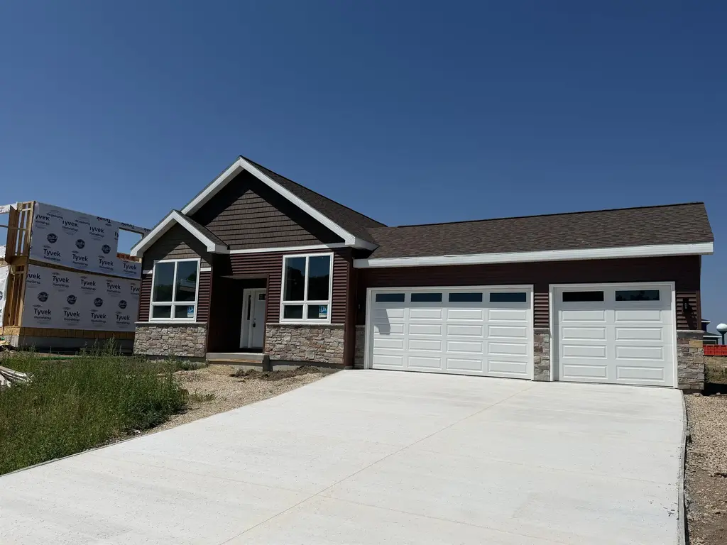 4044 Whistle Rock Circle, Windsor
