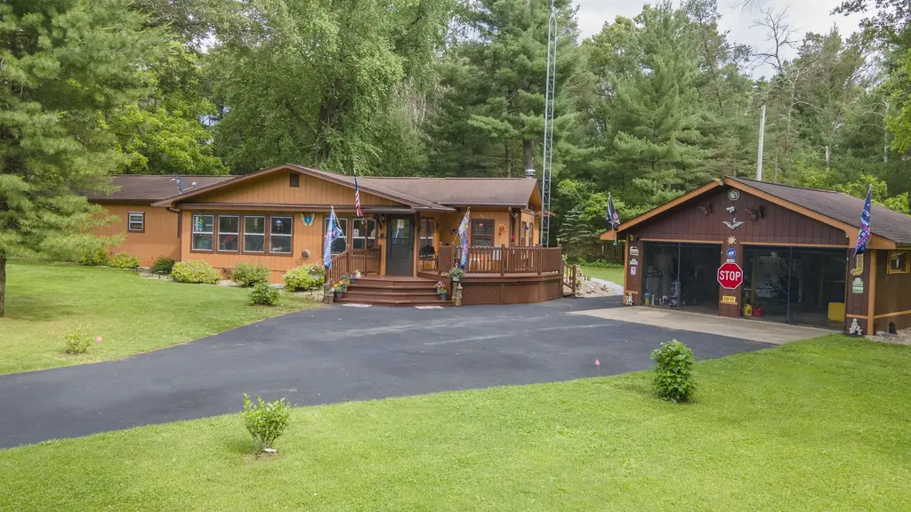 1879 Lakeview Drive, Quincy