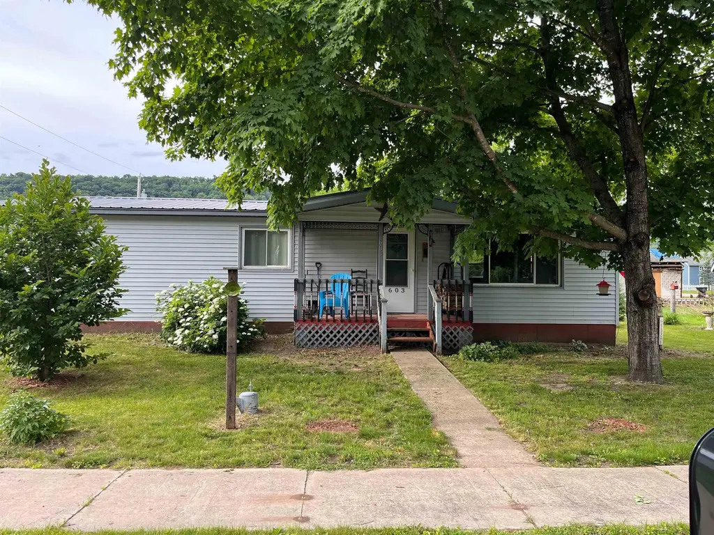 603 Main Street, Avoca