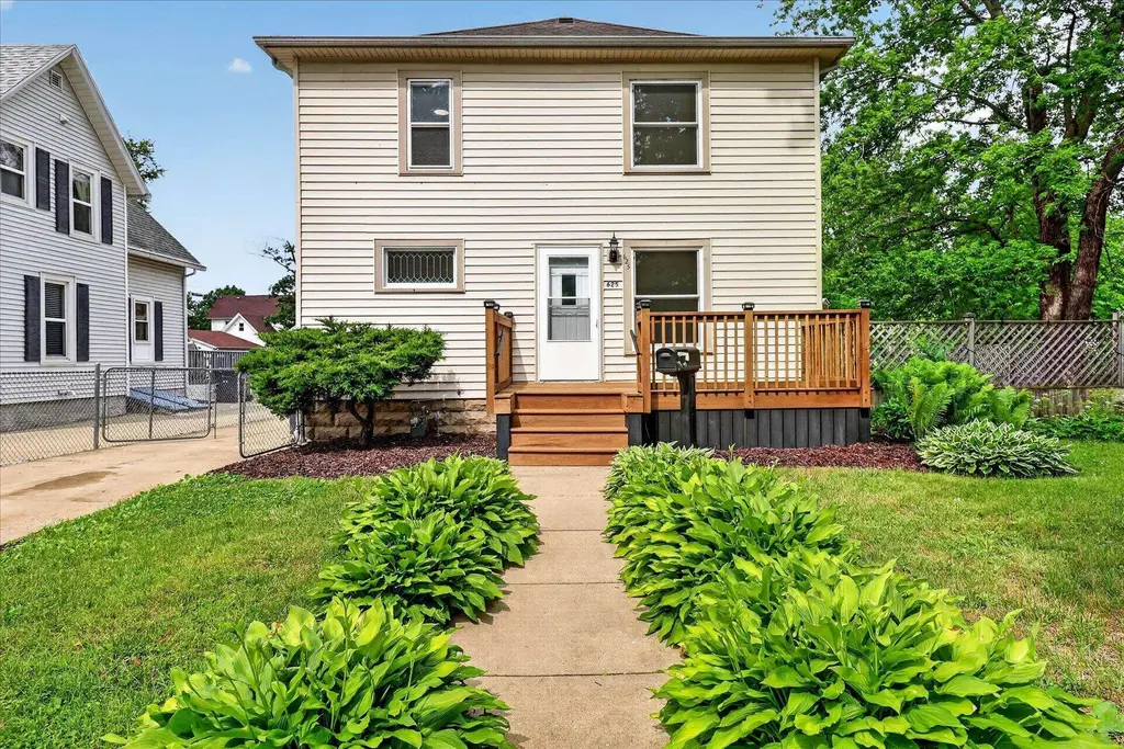 625 Yuba Street, Janesville