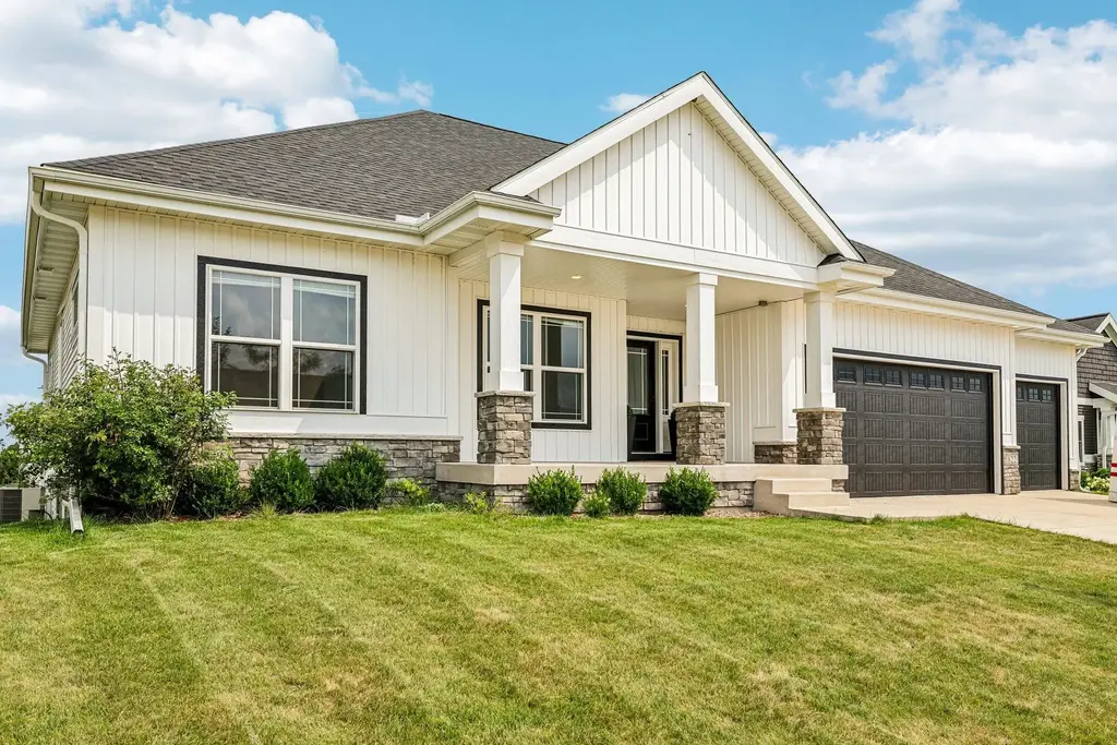 822 Ronald Overlook, Waunakee