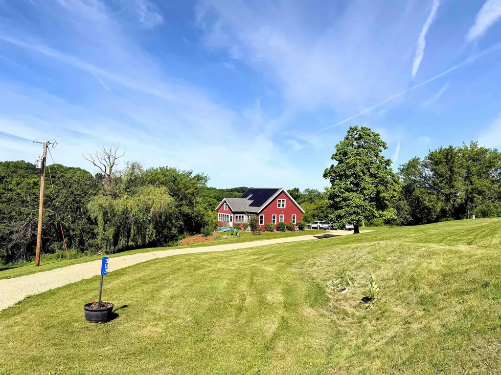 303 Booth Lane, McGregor
