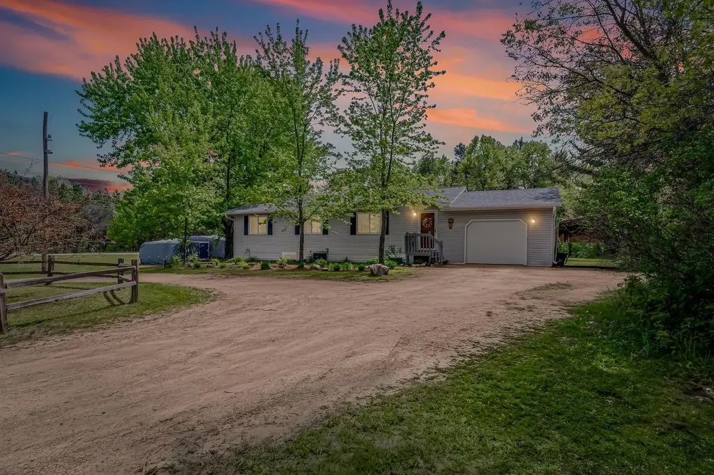 N10609 16th Avenue, Necedah